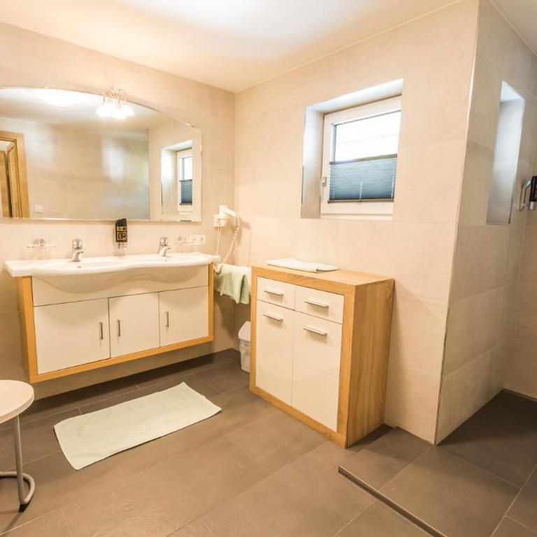 s'Hoamatl Dorfkrug Appartements - Apartment mit Balkon - 6