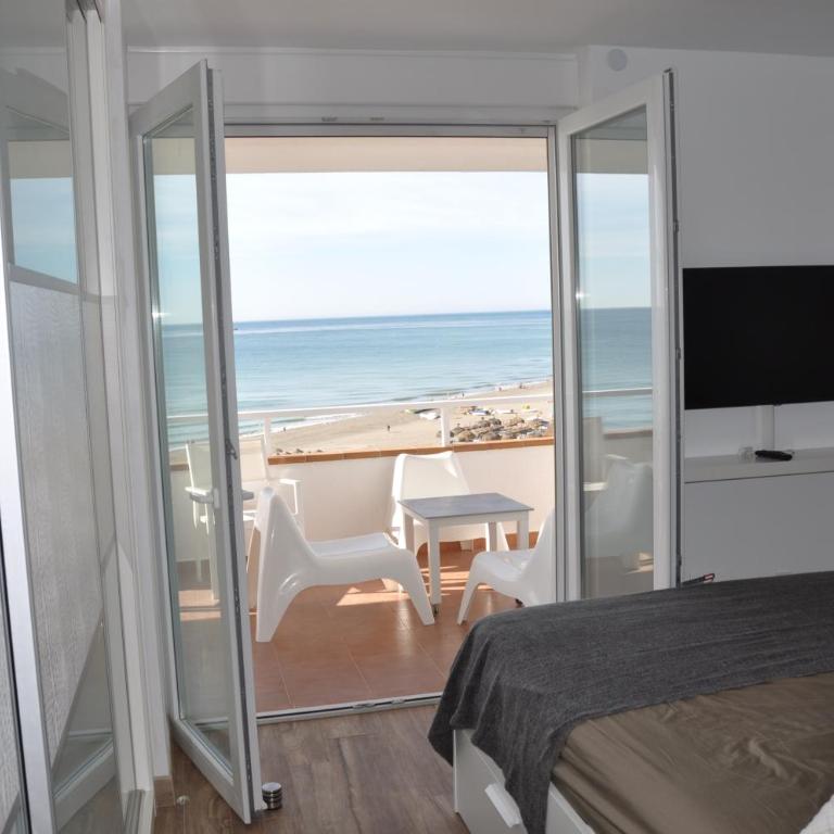 Magnifique appartement avec une incroyable vue sur mer - Two-Bedroom Apartment - 7