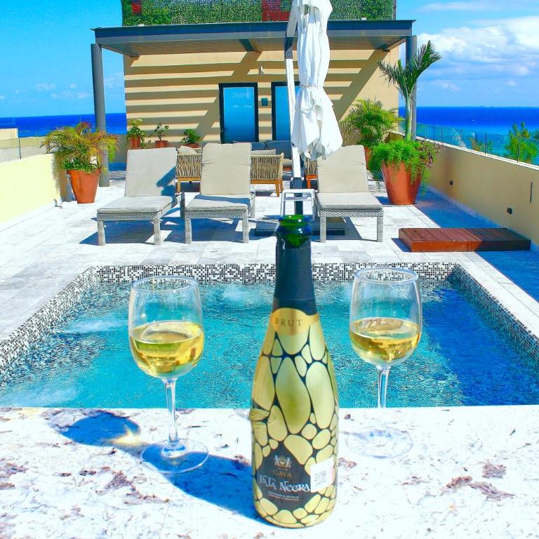 Singular Joy Vacation Rentals - Deluxe Apartment - 5