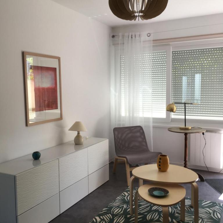Pyramides, maison de ville de charme 6pers, 2 Chambres, terrasse - Two-Bedroom House - 1