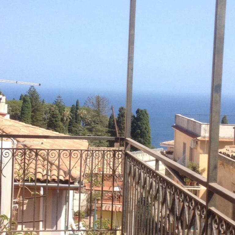 Casa Naumachie Relax in a safe and wonderful place - Three-Bedroom Apartment - 26