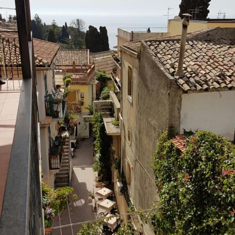 Casa Naumachie Relax in a safe and wonderful place - Three-Bedroom Apartment - 5