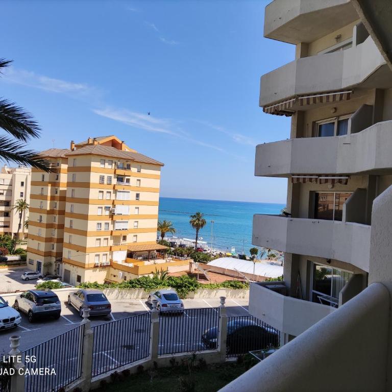 BenalSuite estudio, piscina y playa en BenalBeach, Benalmadena - Deluxe Studio - 6