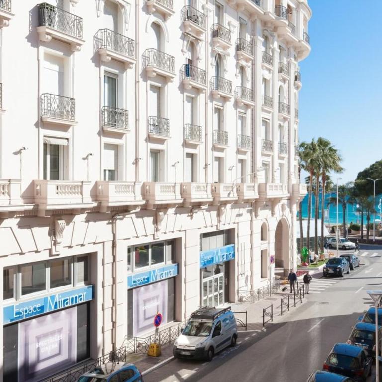 2-Br Apartment in City Center - Apartamento - 18