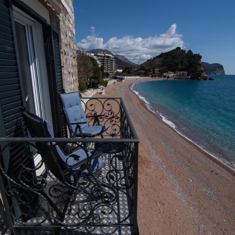 SYMPHONY - Deluxe Double Room with Balcony and Sea View - 1