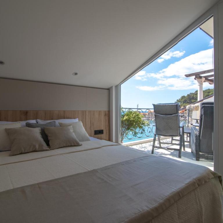 SYMPHONY - Deluxe Family Suite - 5