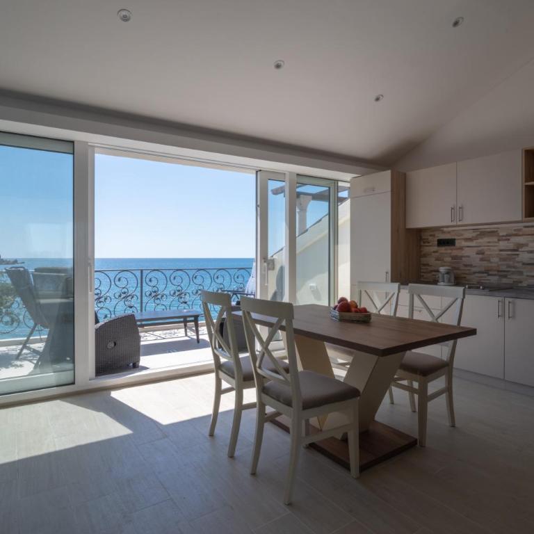 SYMPHONY - Deluxe Family Suite - 17