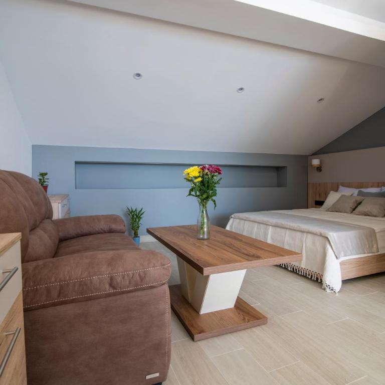 SYMPHONY - Deluxe Family Suite - 13