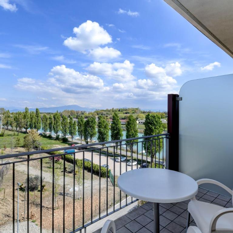 Hotel Rivus - Camera Matrimoniale con Balcone - Lato Fiume - 4