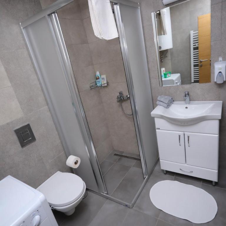 Mipet apartmani - Apartman sa 2 Spavaće Sobe - 3