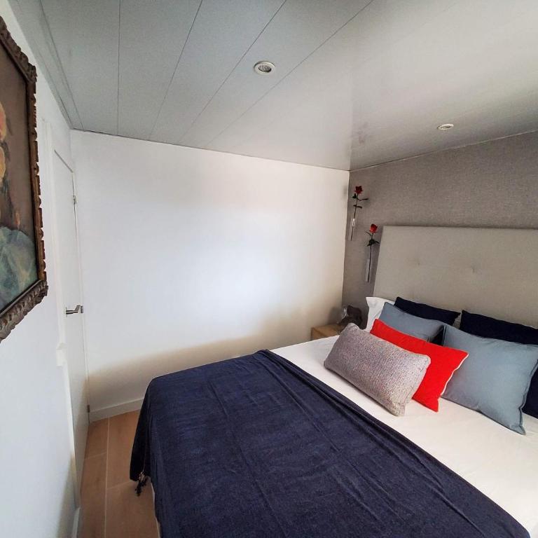 Ático esquinero muy soleado con la terraza de 50 m2 - Apartamento de 2 dormitorios - 6