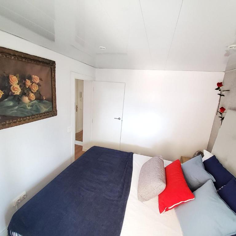 Ático esquinero muy soleado con la terraza de 50 m2 - Apartamento de 2 dormitorios - 28