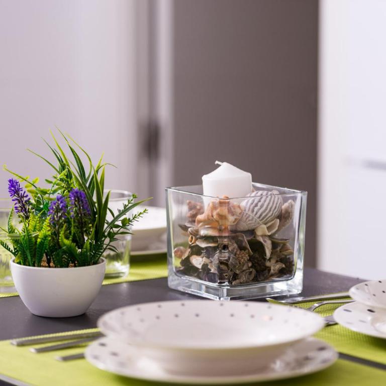 Cozy 3 bed apartment in the heart of Alicante - Three-Bedroom Apartment - 10