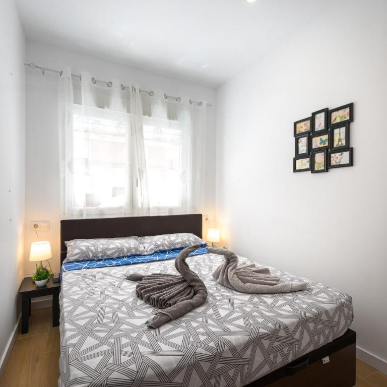 Cozy 3 bed apartment in the heart of Alicante - Three-Bedroom Apartment - 17
