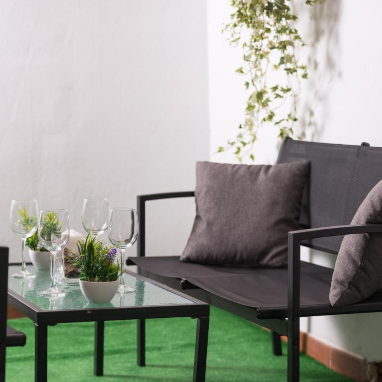 Cozy 3 bed apartment in the heart of Alicante - Three-Bedroom Apartment - 22