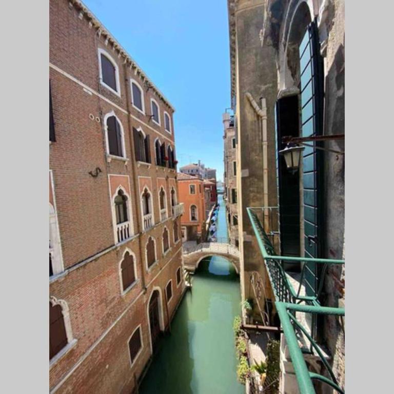 Leoncini with a wonderful canal view - One-Bedroom Apartment - 16