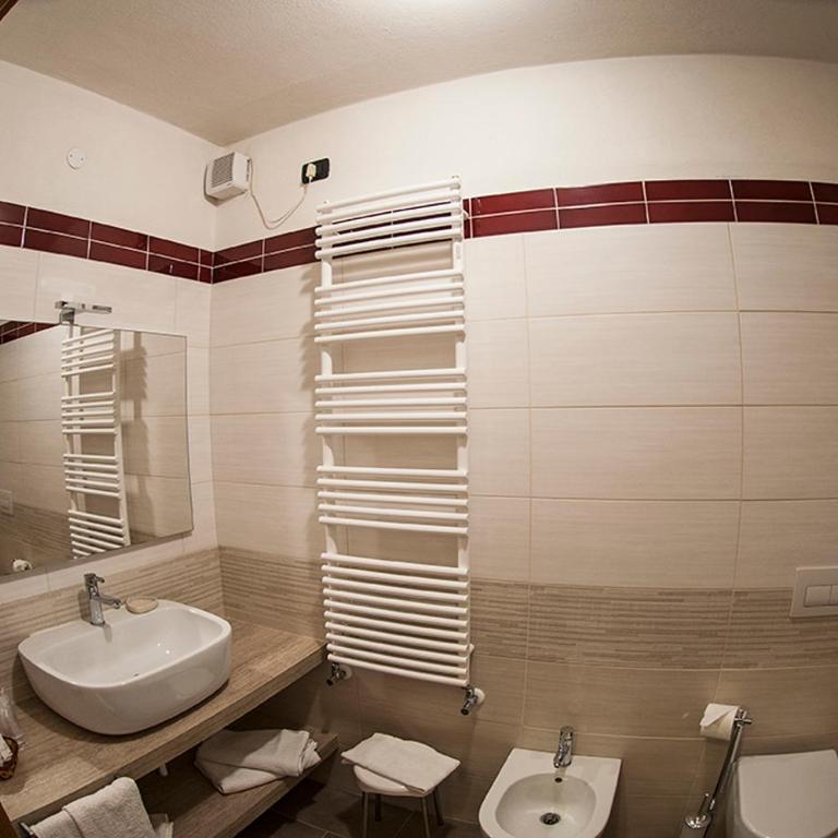 Hotel Carlone - Camera Matrimoniale con Balcone - 3