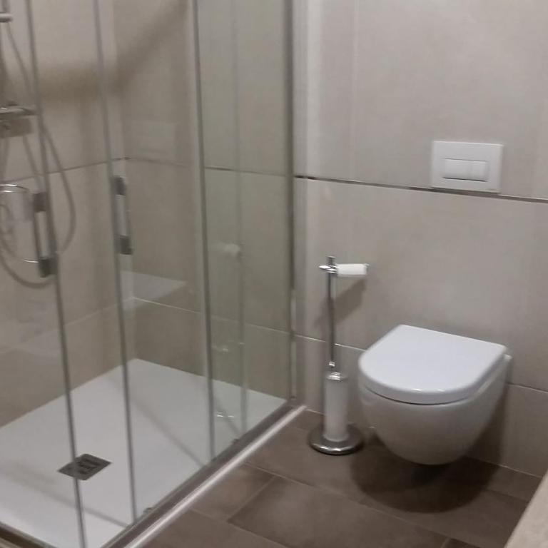 Hotel Carlone - Camera Matrimoniale con Balcone - 7