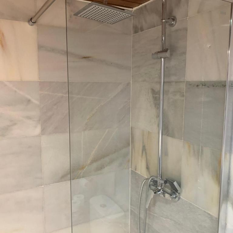 Pisos con vistas Moncloa-Universidad - Two-Bedroom Apartment - 12