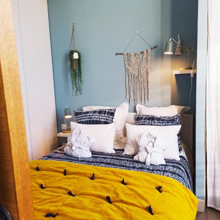 By Gwen - le Jaurès - One-Bedroom Apartment - 10