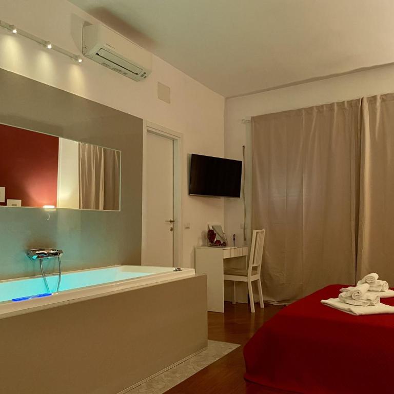 Le Coq Suites - Camera Queen con Vasca Idromassaggio - 14