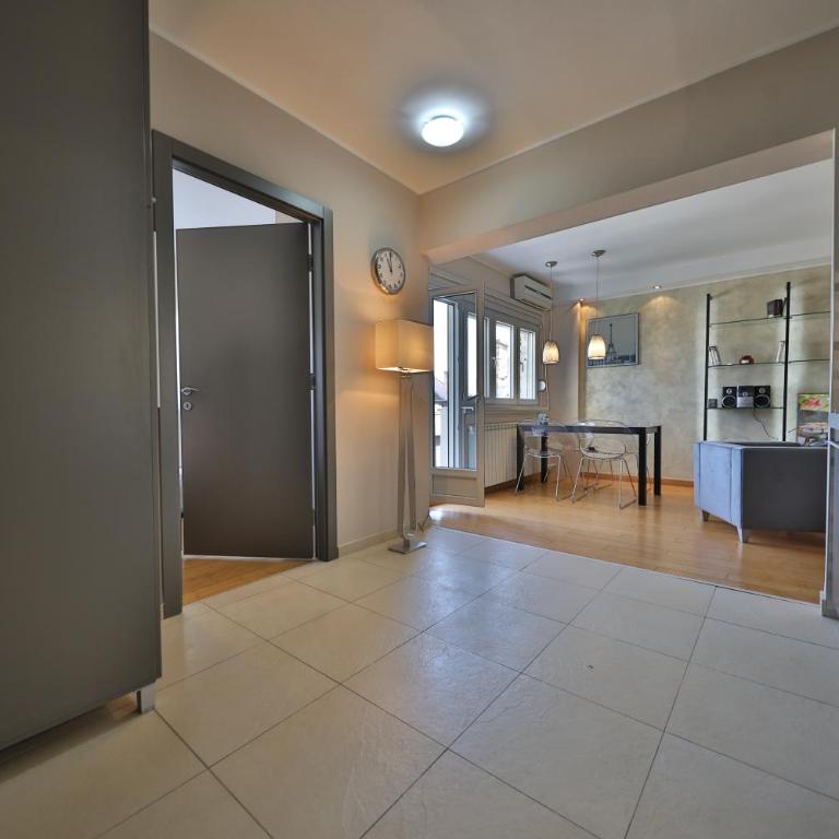 Business & Travel Apartments - One-Bedroom Apartment with Terrace - 11