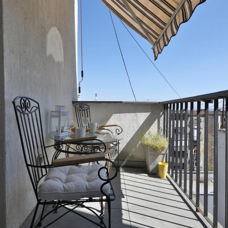 Business & Travel Apartments - One-Bedroom Apartment with Terrace - 18