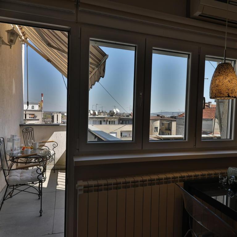 Business & Travel Apartments - One-Bedroom Apartment with Terrace - 16