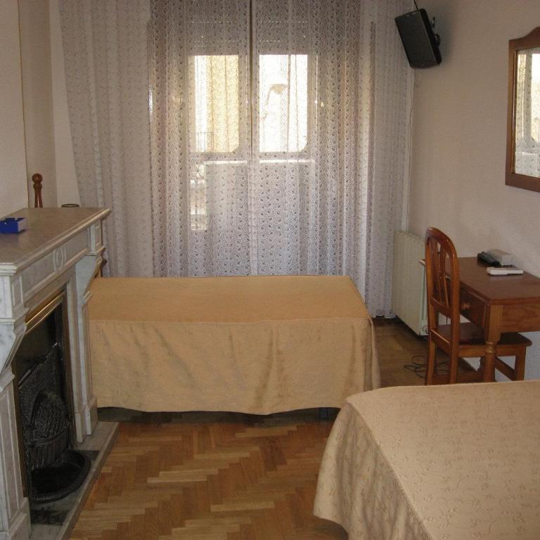 Hostal Maria Cristina - Habitación cuádruple - 9