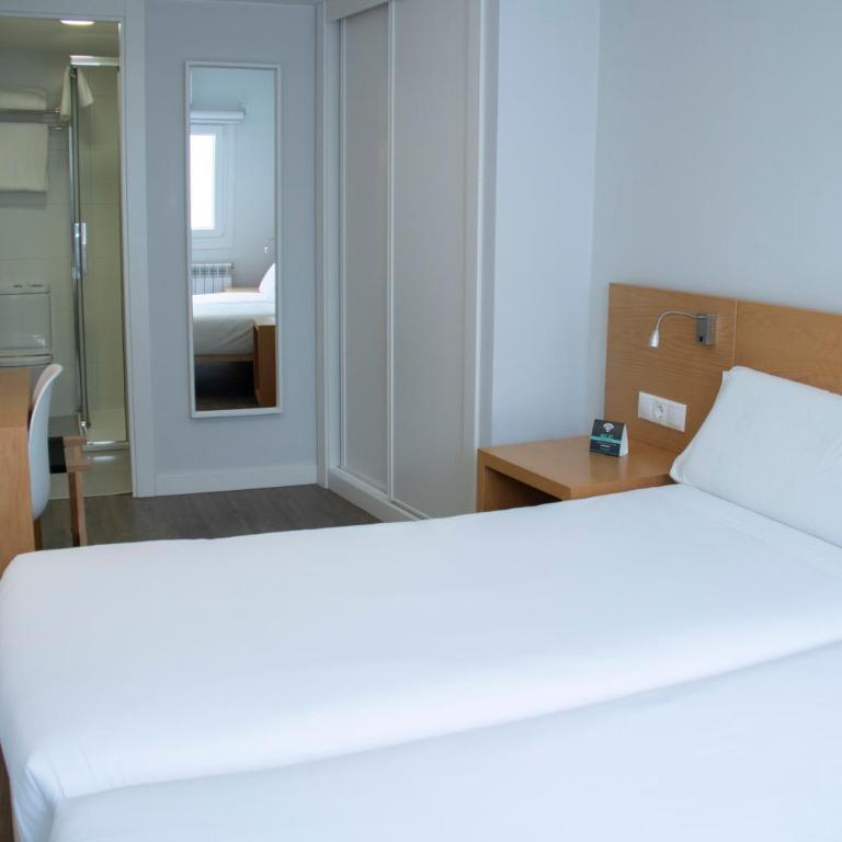 Alda Alborán Rooms - Habitación Doble Económica - 12