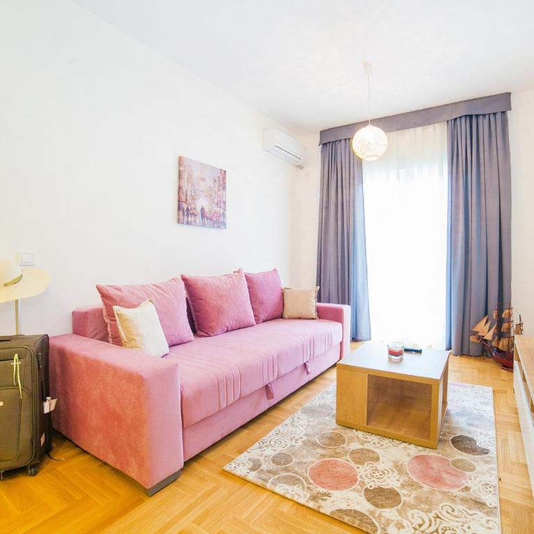 Peace 2 Apartments with parking - Two-Bedroom Apartment with Balcony - 2