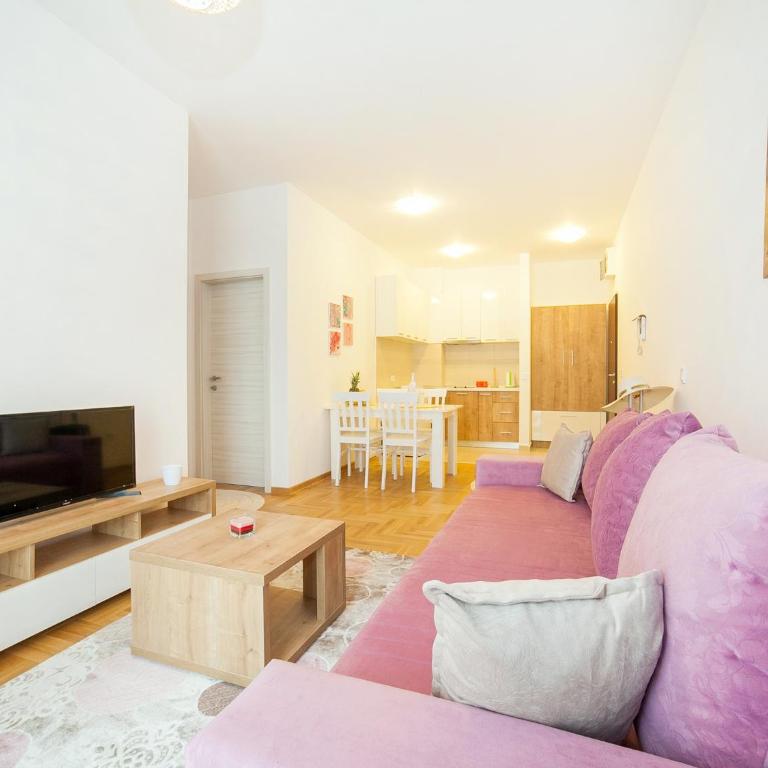 Peace 2 Apartments with parking - Two-Bedroom Apartment with Balcony - 6