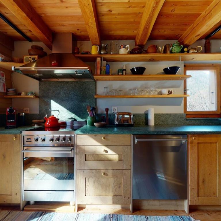 Idyllic chalet in Evolène, with view on the Dent Blanche and the mountains - Apartment - 6