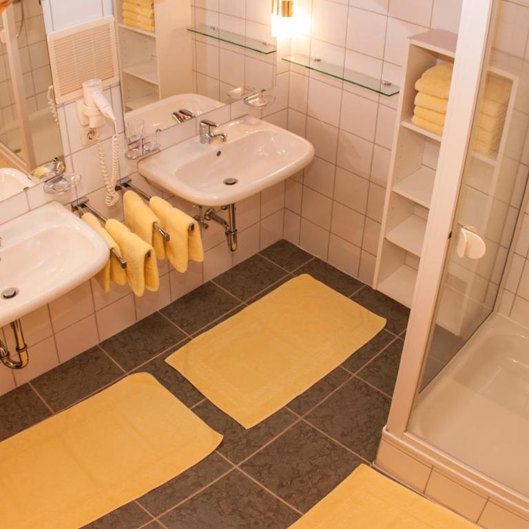 Haus Lenz - Deluxe Apartment mit Balkon (5 Erwachsene) - 4