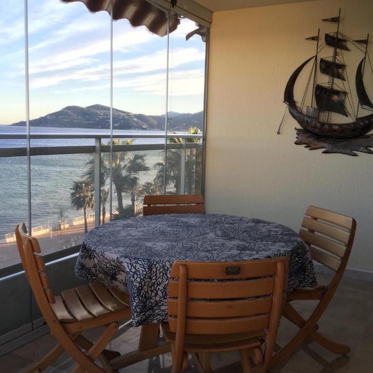 Bord de mer - Cannes la Bocca - Appartement 2 Chambres - 4