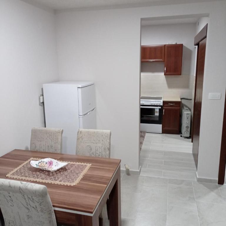 Apartman Svetlana 2 - One-Bedroom Apartment - 4