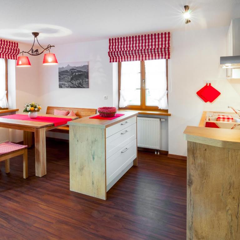 Wohlfühl-Ferienwohnungen Schneider - Apartment mit 2 Schlafzimmern und Balkon - 5