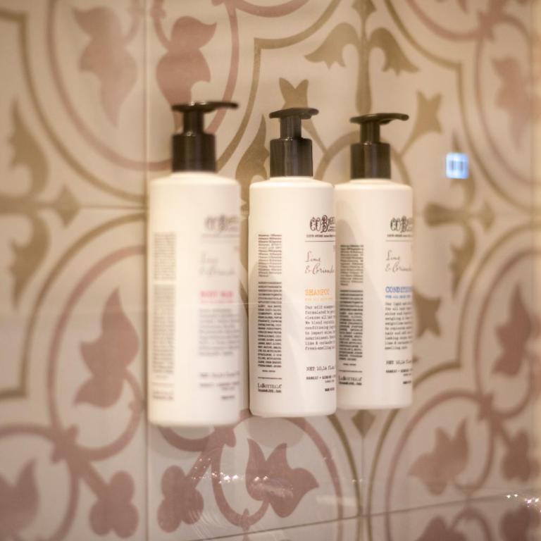B&B SMARTFIT HOUSE - Room & Relax in Pescara - Camera Matrimoniale/Doppia con Letti Singoli con Bagno Privato - 9
