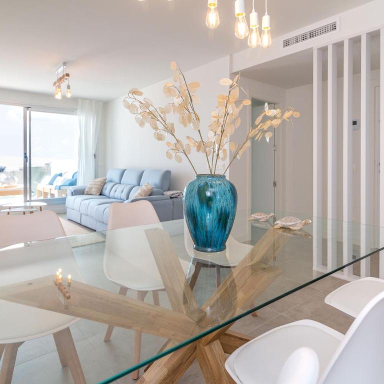 VB Grecia - 3 BDR with Sea Views - Three-Bedroom Apartment - 16