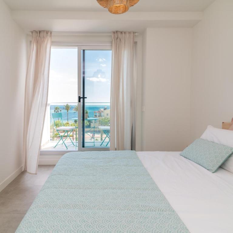 VB Grecia - 3 BDR with Sea Views - Three-Bedroom Apartment - 9