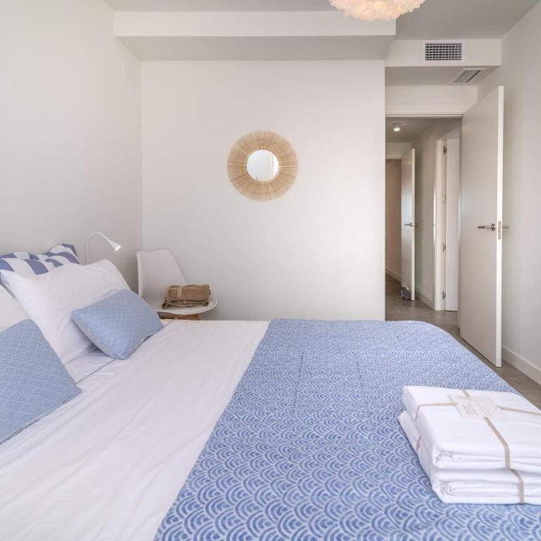 VB Grecia - 3 BDR with Sea Views - Three-Bedroom Apartment - 24