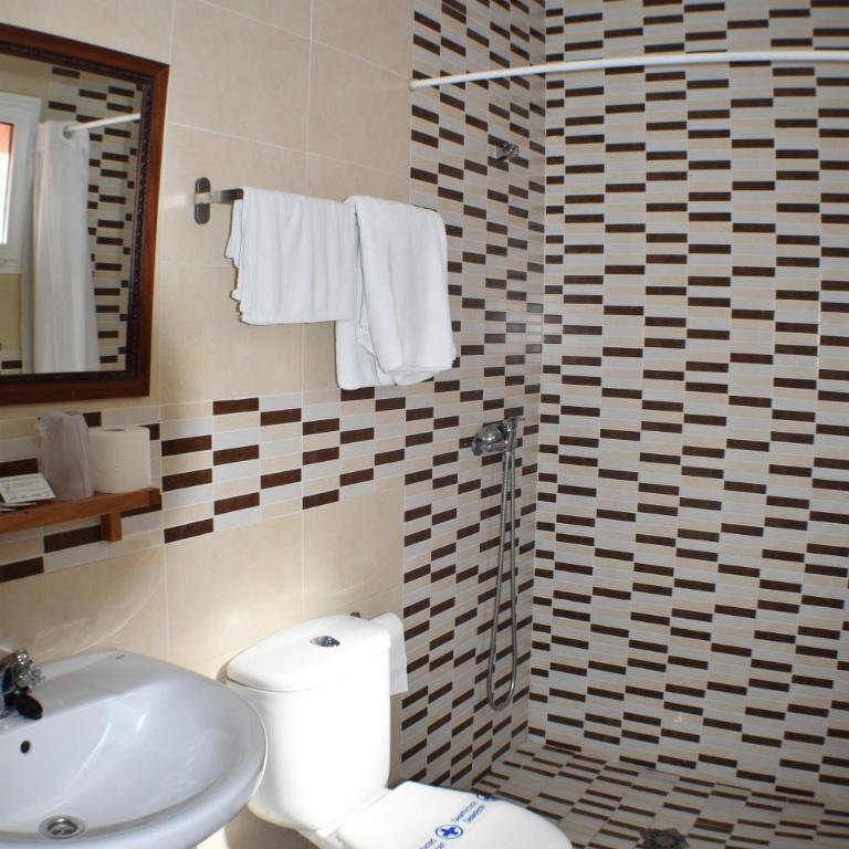Hostal Alamare - Habitación Triple - 10