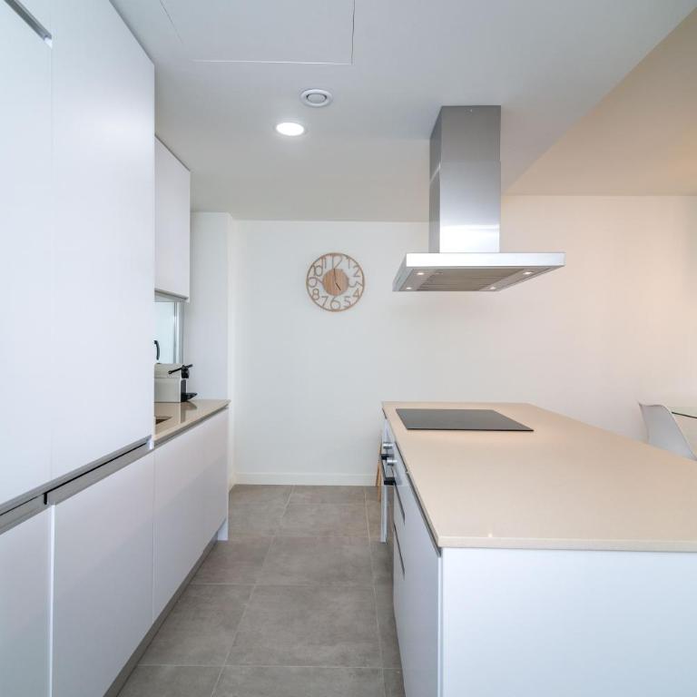 VB Grecia - 3 BDR with Sea Views - Three-Bedroom Apartment - 30