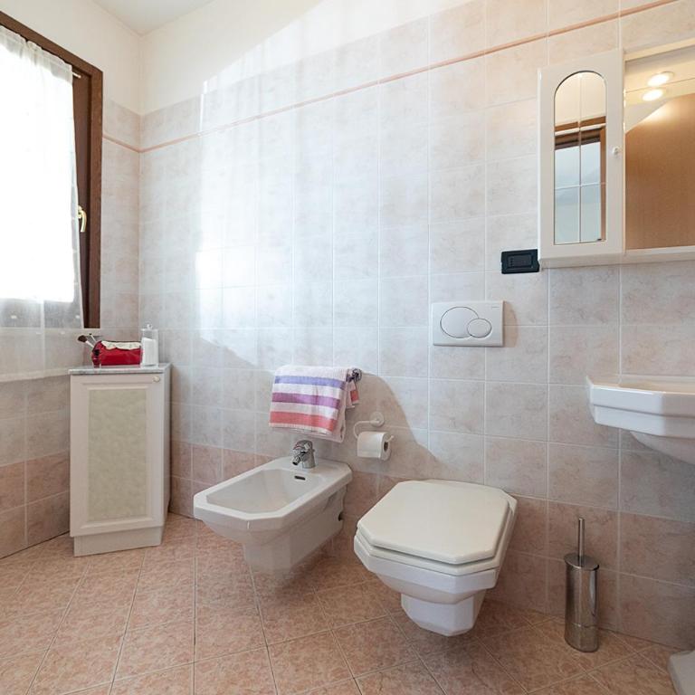APARTMENTS EDEN - Regarda Travel - Appartamento con Vista Lago - 21