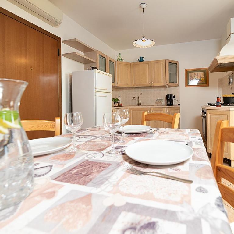 APARTMENTS EDEN - Regarda Travel - Appartamento con Vista Lago - 11