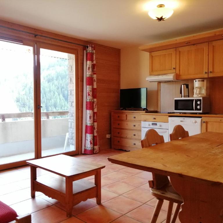 Hameau Pra Roustan by Godille - Appartement 2 Chambres (8 Adultes) - 3
