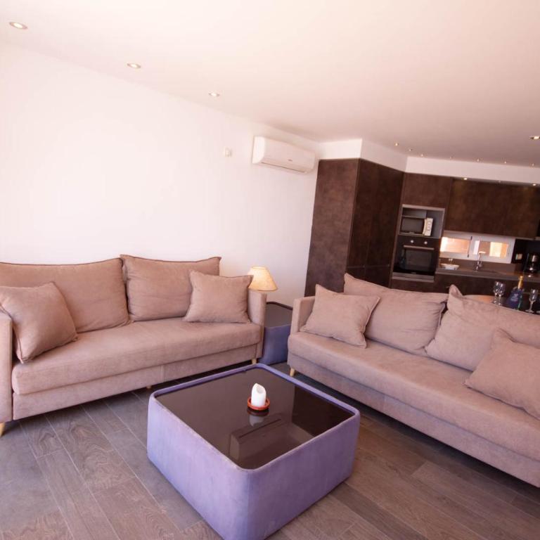 Inmovecos 1 linea playa y reformado Soling 65 - Apartamento con vistas al mar - 2