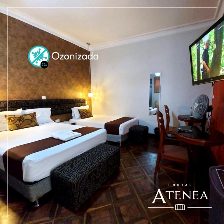 Hostal Atenea - Comfort Triple Room - 1