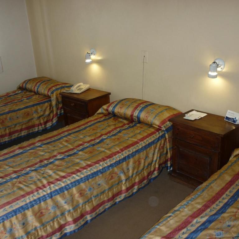 Hotel Puerta del Sol - Habitación Triple Estándar - 2