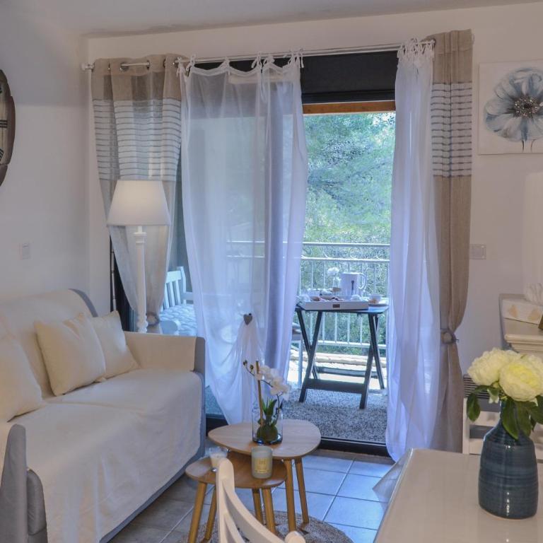 Sanary sur mer, Soleil et douceur III - Studio with Pool View - 28
